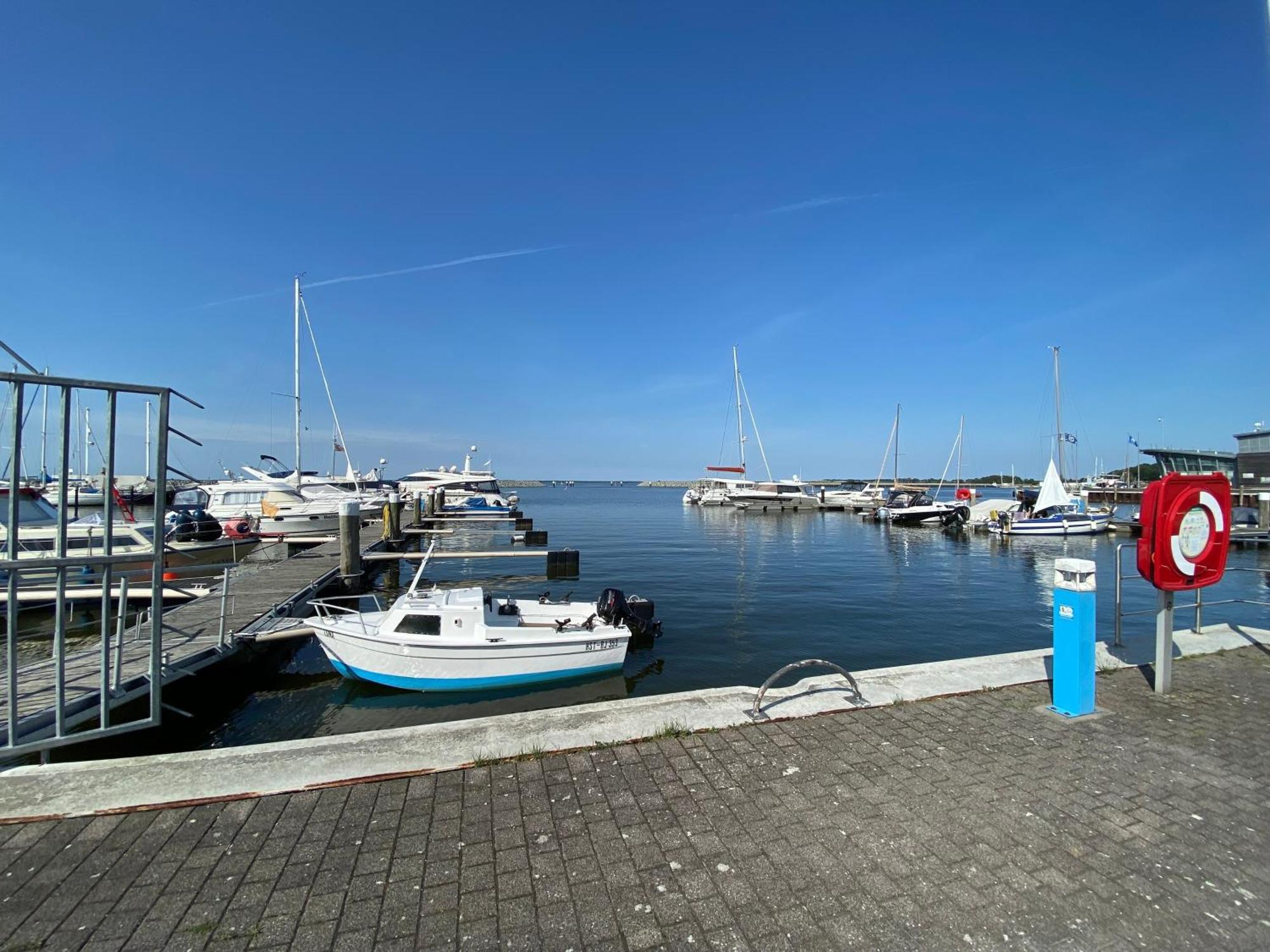 Ferienwohnung "Boddenland" Barth Exteriör bild